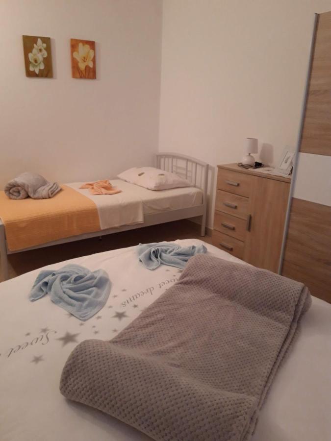 Apartment Perla Pirovac Ngoại thất bức ảnh